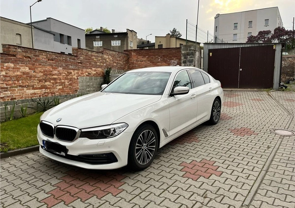 BMW Seria 5 cena 140000 przebieg: 77000, rok produkcji 2018 z Ryn małe 56